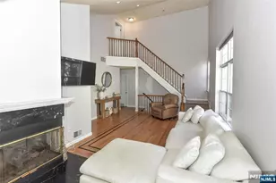 1069 Cambridge Ct, Mahwah, NJ 07430 - Photo 11