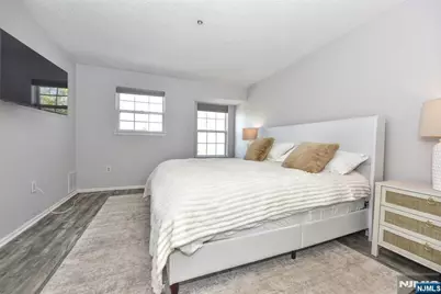 1069 Cambridge Court, Mahwah, NJ 07430 - Photo 23