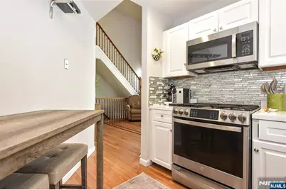 1069 Cambridge Court, Mahwah, NJ 07430 - Photo 13