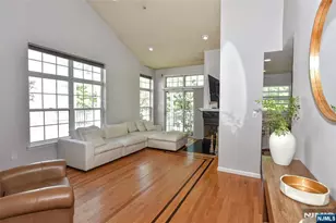 1069 Cambridge Ct, Mahwah, NJ 07430 - Photo 7