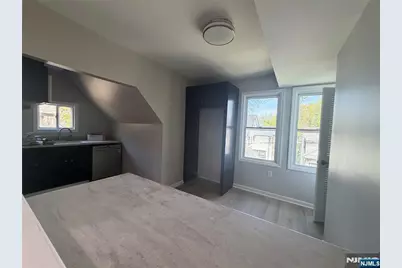 37 Mapes Avenue 3 #3, Newark, NJ 07112 - Photo 9