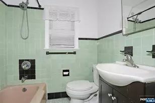 163 Monroe Ave, River Edge, NJ 07661 - Photo 17