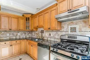 11 Blanche Ave 2nd Floor, Demarest, NJ 07627 - Photo 5