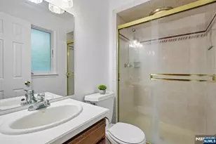32 Addison Pl, Ramsey, NJ 07446 - Photo 17