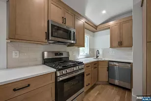 399 Gilbert Street Second Floor, Ridgewood, NJ 07450 - Photo 7