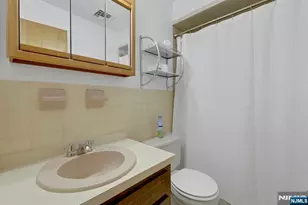 846 Riverside 202, Lyndhurst Township, NJ 07071 - Photo 11