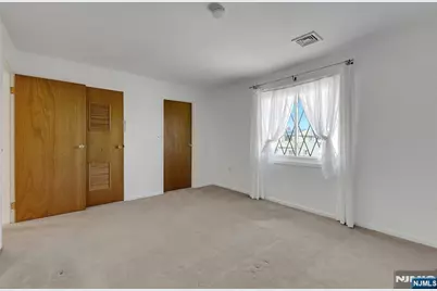 846 Riverside 202 #202, Lyndhurst Township, NJ 07071 - Photo 17