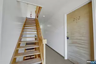 846 Riverside 202, Lyndhurst Township, NJ 07071 - Photo 5