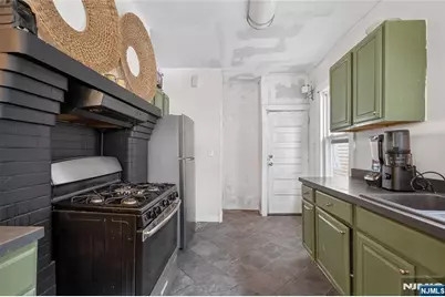 52 Clifford Street, East Orange, NJ 07018 - Photo 11