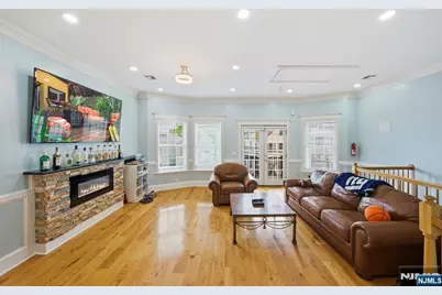 245 Jewett Avenue, Jersey City, NJ 07304 - Photo 3