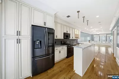 245 Jewett Avenue, Jersey City, NJ 07304 - Photo 19