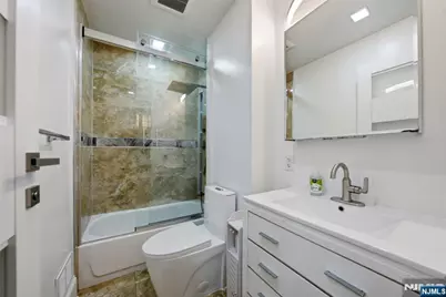 245 Jewett Avenue, Jersey City, NJ 07304 - Photo 23