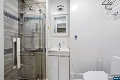245 Jewett Avenue, Jersey City, NJ 07304 - Photo 21
