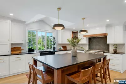 212 Midland Avenue, Montclair, NJ 07042 - Photo 15