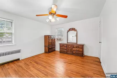 1030 Jassamine Way, Fort Lee, NJ 07024 - Photo 9
