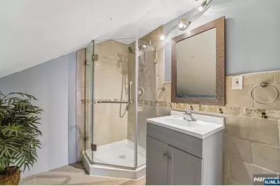 1030 Jassamine Way, Fort Lee, NJ 07024 - Photo 17
