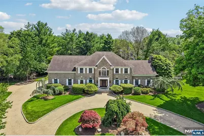 41 Sunflower Drive, Upper Saddle River, NJ 07458 - Photo 1