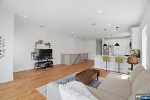 31 Patterson St, Harrison, NJ 07029 - Photo 7