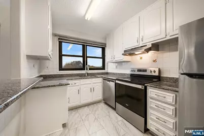 7855 Boulevard East 6L #6L, North Bergen, NJ 07047 - Photo 7