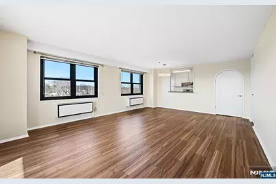 7855 Boulevard East 6L #6L, North Bergen, NJ 07047 - Photo 5