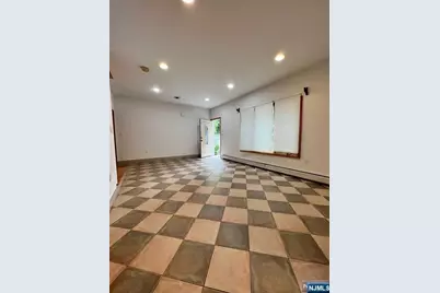 367 Morse Avenue, Ridgefield, NJ 07657 - Photo 5