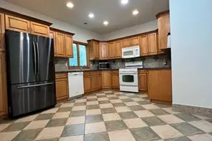 367 Morse Ave, Ridgefield, NJ 07657 - Photo 7