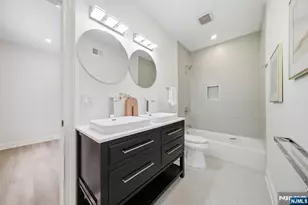 28 Irving St, Montclair, NJ 07042 - Photo 19
