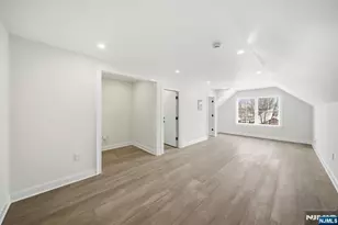 28 Irving St, Montclair, NJ 07042 - Photo 23