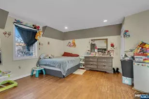 297 Hamilton Pl, Hackensack, NJ 07601 - Photo 15