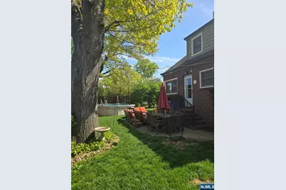 585 Monroe Place, Ridgefield, NJ 07657 - Photo 25
