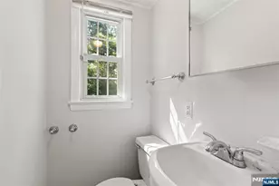 557 Monroe Ct, River Edge, NJ 07661 - Photo 15