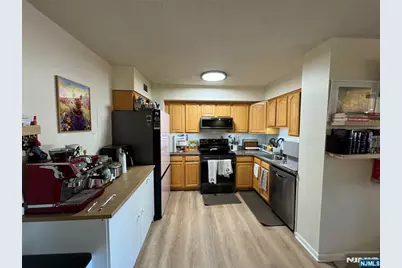 1590 Anderson Avenue 2F #2F, Fort Lee, NJ 07024 - Photo 9