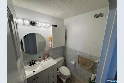 1590 Anderson Avenue 2F #2F, Fort Lee, NJ 07024 - Photo 11