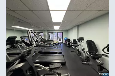 1590 Anderson Avenue 2F #2F, Fort Lee, NJ 07024 - Photo 17