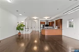 1600 Kaufers Ln 4, Fort Lee, NJ 07024 - Photo 3