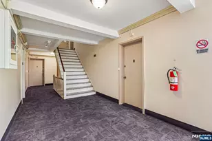 3060 Edwin 3D, Fort Lee, NJ 07024 - Photo 3