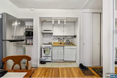 3060 Edwin 3D #3D, Fort Lee, NJ 07024 - Photo 7