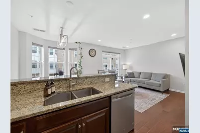 8 Veterans Drive, Wood Ridge, NJ 07075 - Photo 19