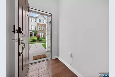 8 Veterans Drive, Wood Ridge, NJ 07075 - Photo 5