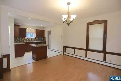 20 Woodland Avenue, Nutley, NJ 07110 - Photo 11