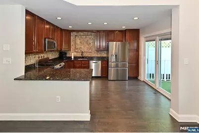 32 Rosewood Court 32 #32, Haledon, NJ 07508 - Photo 11
