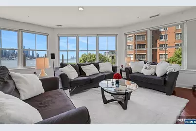20 Ave At Port Imperial 202 #202, West New York, NJ 07093 - Photo 3