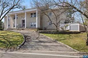 682 Floyd St, Englewood Cliffs, NJ 07632 - Photo 3
