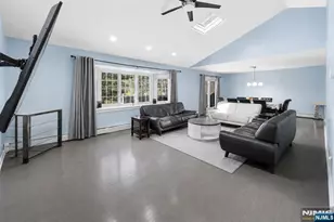 682 Floyd St, Englewood Cliffs, NJ 07632 - Photo 9