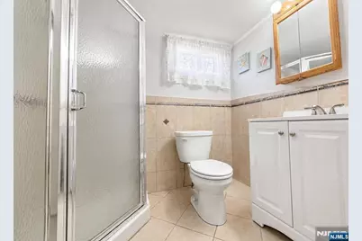 312 Rochelle Avenue, Rochelle Park Township, NJ 07662 - Photo 15