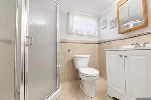 312 Rochelle Ave, Rochelle Park Township, NJ 07662 - Photo 17