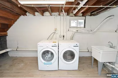 385 Goffle Road 1st Floor #1st Floor, Ridgewood, NJ 07450 - Photo 17