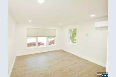 385 Goffle Road 1st Floor #1st Floor, Ridgewood, NJ 07450 - Photo 9