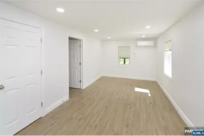 385 Goffle Road 1st Floor #1st Floor, Ridgewood, NJ 07450 - Photo 7