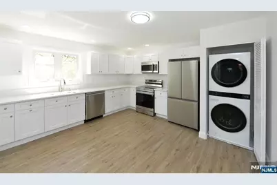385 Goffle Road 2nd Floor #2nd Floor, Ridgewood, NJ 07450 - Photo 5